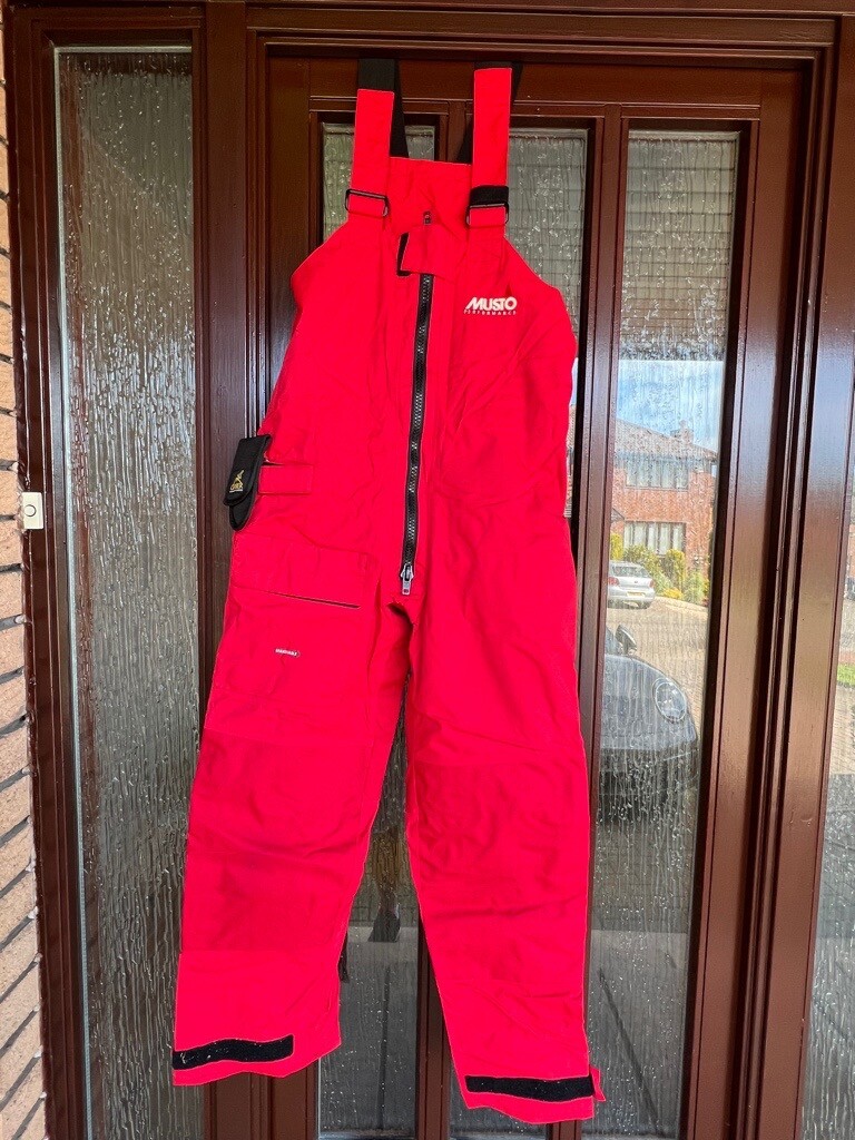 MUSTO waterproof trousers | in 